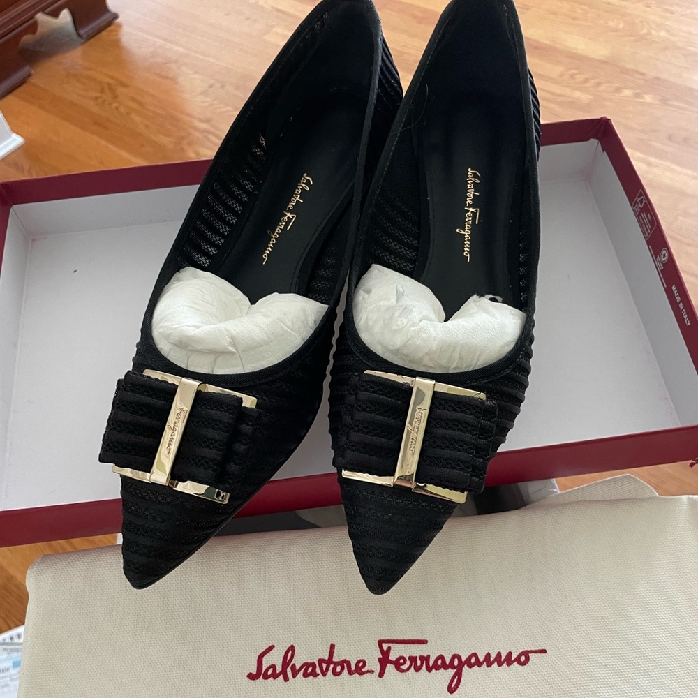 Salvatore Ferragamo Black & Gold Classic Zeri Pointed Flats
